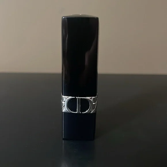 Christian Dior 824 Saint Germaine Satin Lipstick - Picture 5 of 7